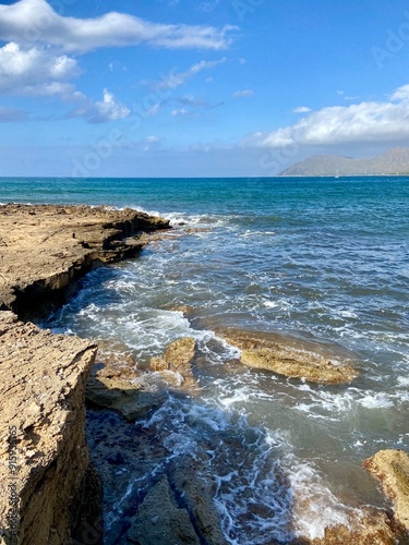 sea and rocks