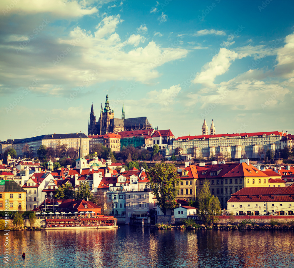 Fototapeta premium View of Mala Strana and Prague castle over Vltava river