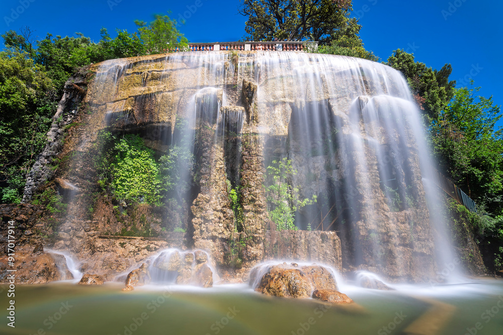 Obraz premium Wasserfall in Nizza