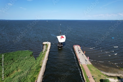 Die Pommernkogge bei der Einfahrt am Ueckerkopf 2024 photo