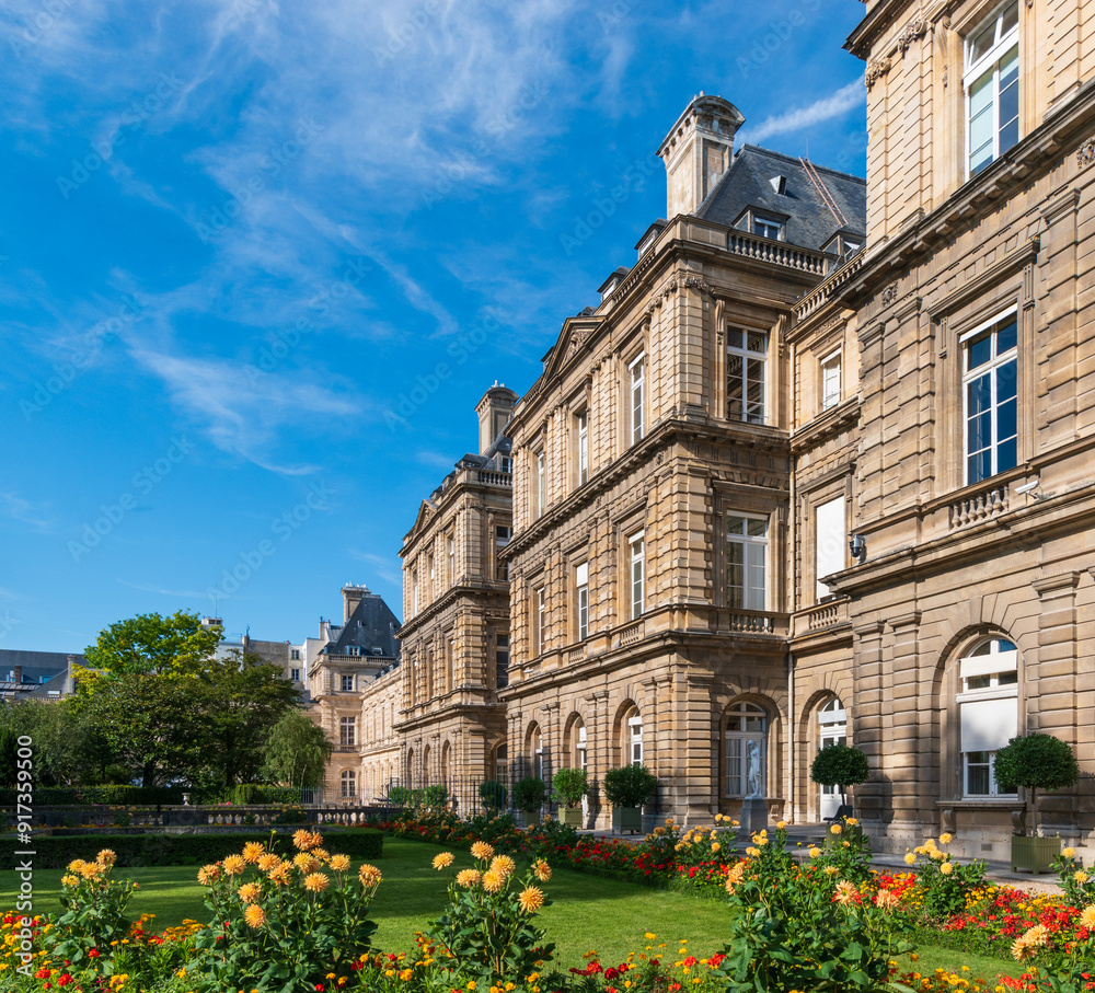Fototapeta premium Les jardins du Sénat, Paris, France