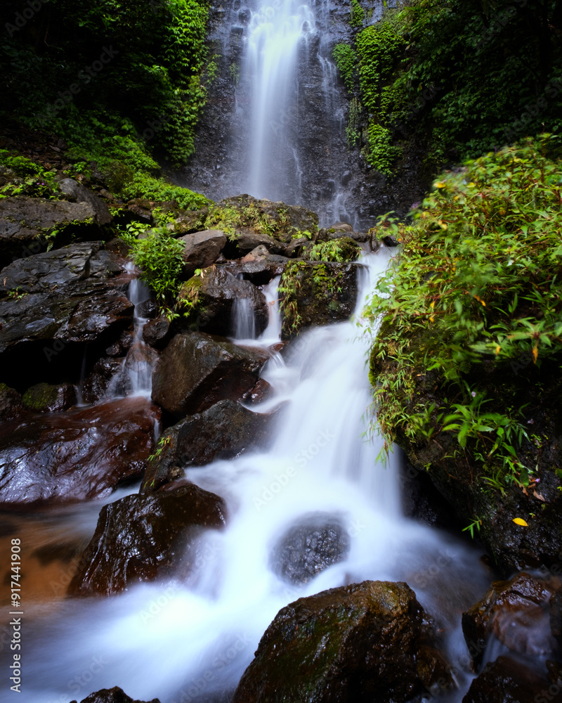 Fototapeta premium waterfall in the mountains