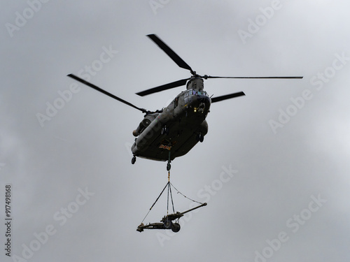 Chinook with Canon Cargo