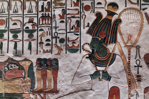 Fotografía The Egyptian god Osiris in tomb of Nefertari. Luxor. Egypt.