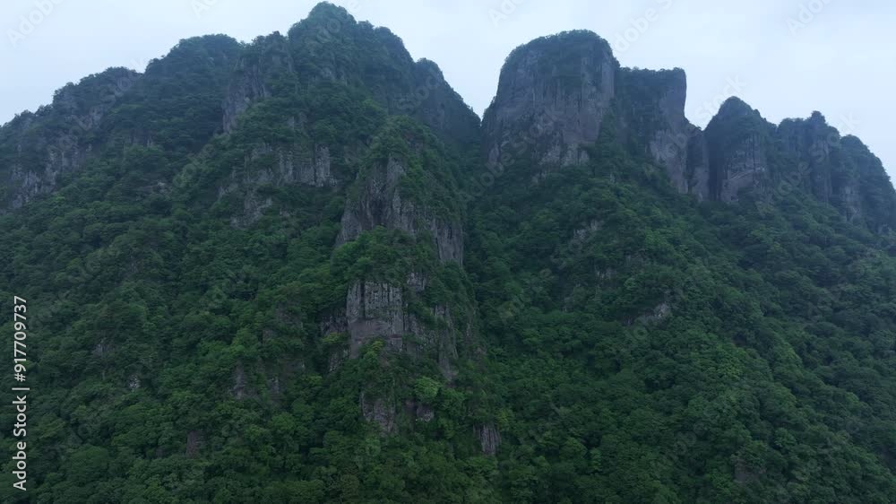 妙義山の迫力あるドローン空撮_015 妙義山の迫力あるドローン空撮_015