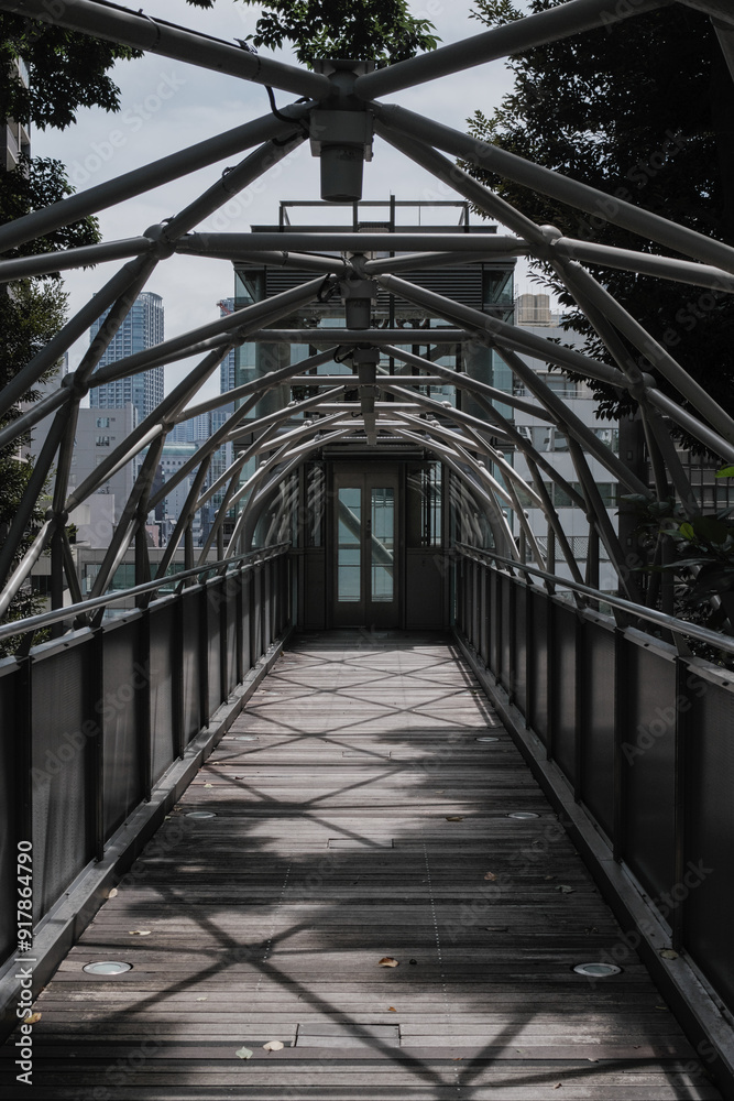 Fototapeta premium 愛宕山のエレベータ