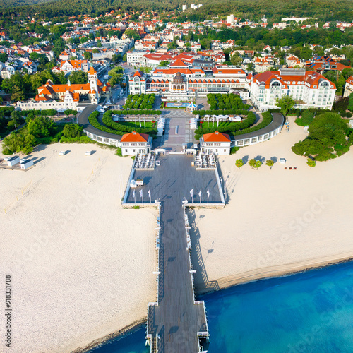 Obraz na płótnie Sunny landscape of the resort town of Sopot and Molo - pier on the Baltic Sea. Poland w salonie