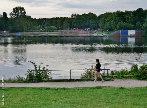 Abbendstimmung am Hamburger Stadtparksee photo