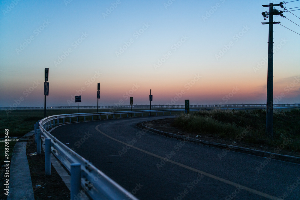 Fototapeta premium sunset on the road