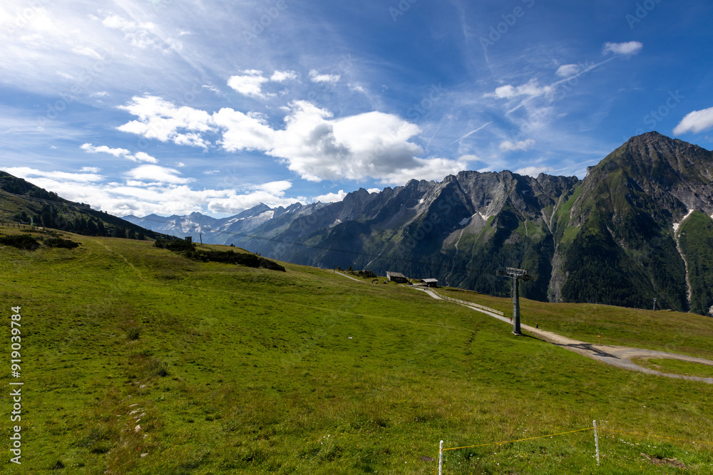 Bergpanorama auf dem Ahorn in den Zillertaler Alpen Bergpanorama auf dem Ahorn in den Zillertaler Alpen