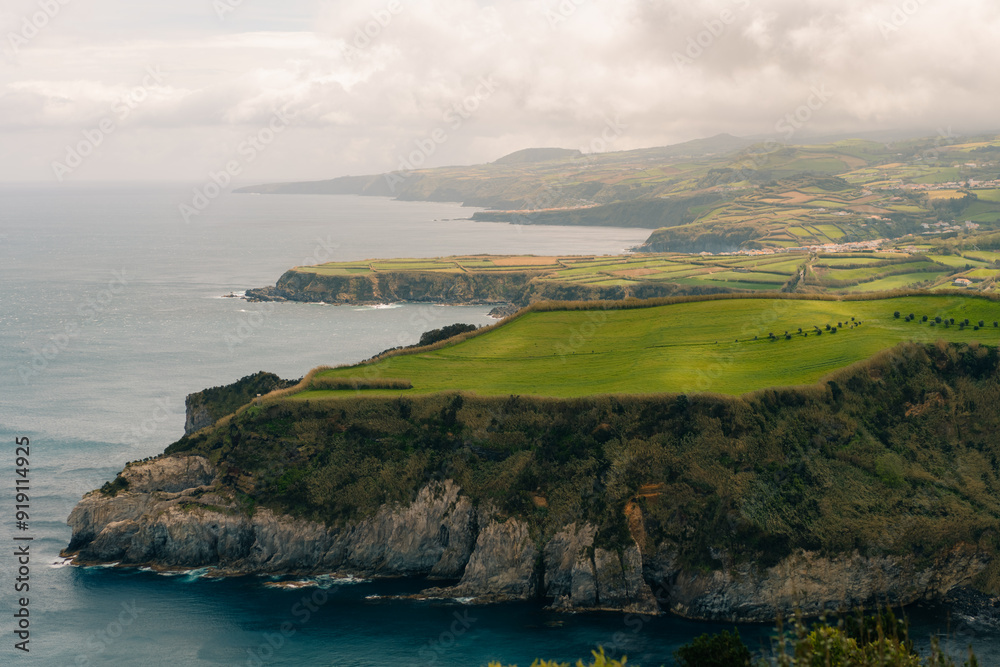 Fototapeta premium ponta da fonte grande in san miguel azores, portugal