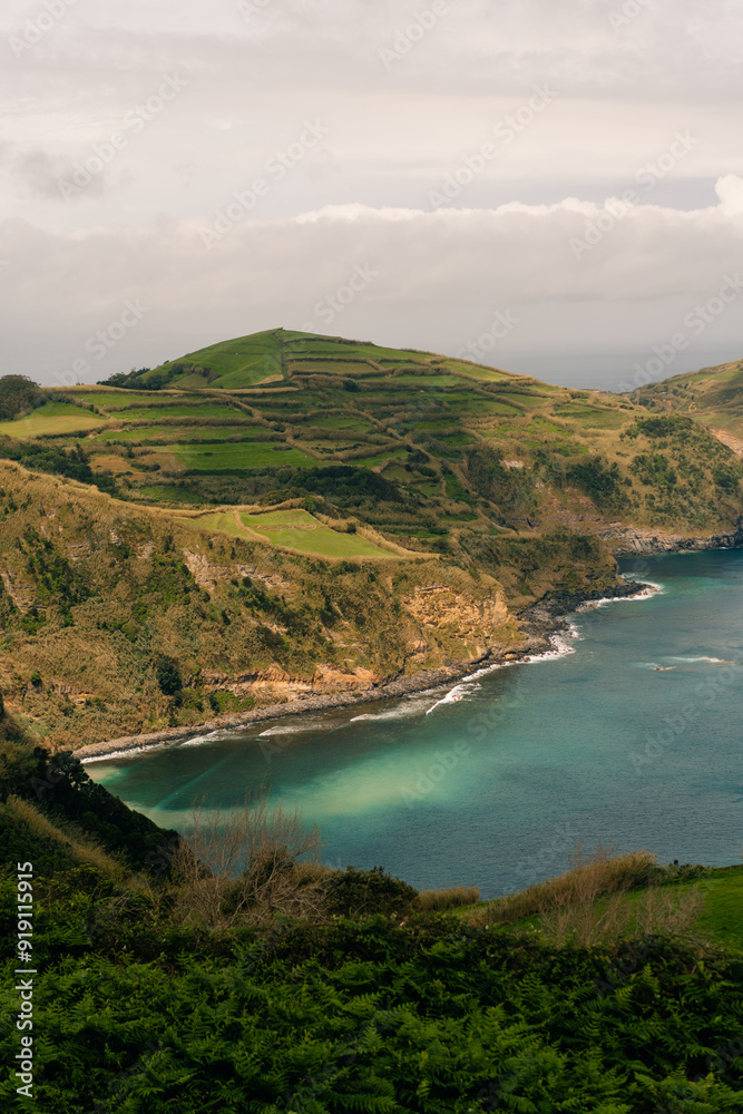 Fototapeta premium ponta da fonte grande in san miguel azores, portugal