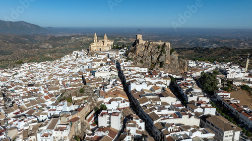 vista aérea del municipio Olvera en la provincia de Cádiz, España