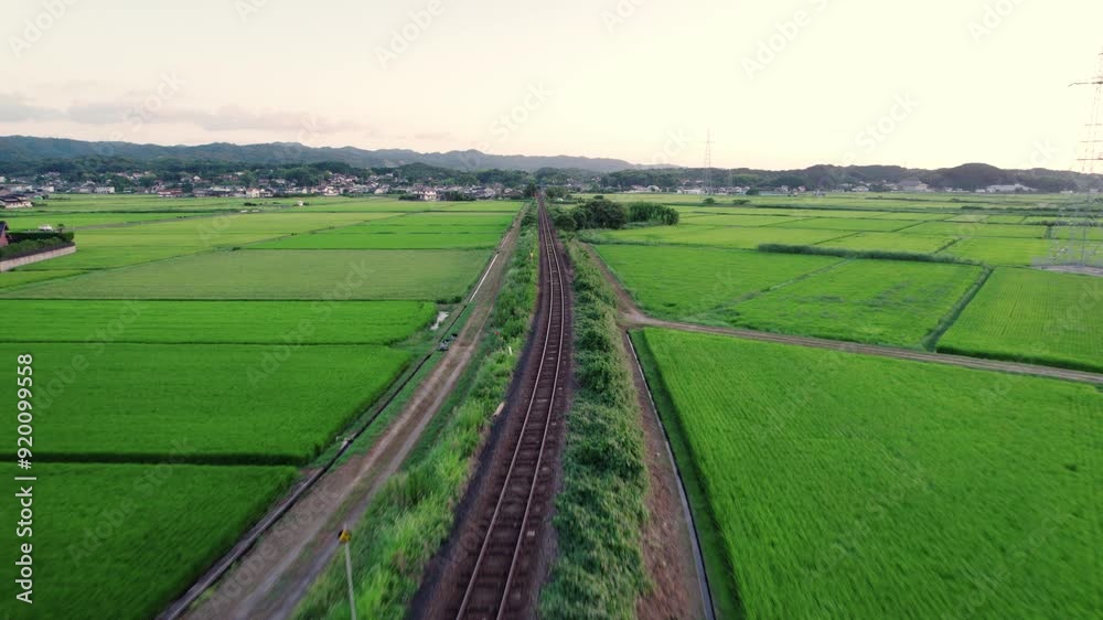線路と田園風景 線路と田園風景