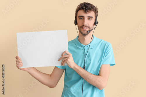 Male technical support agen...