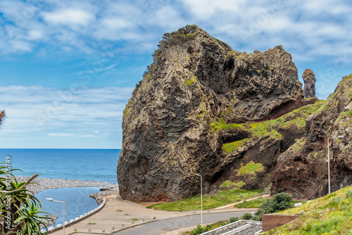 Obraz na płótnie The coastal village of Ribeira da Janela on the island of Madeira w salonie