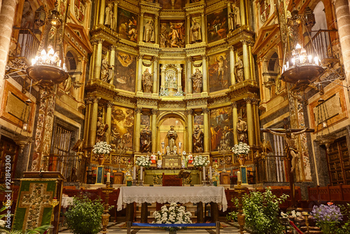 Obraz na płótnie Baroque Guadalupe church interior. Decorated altar. Caceres, Extremadura. Spain w salonie