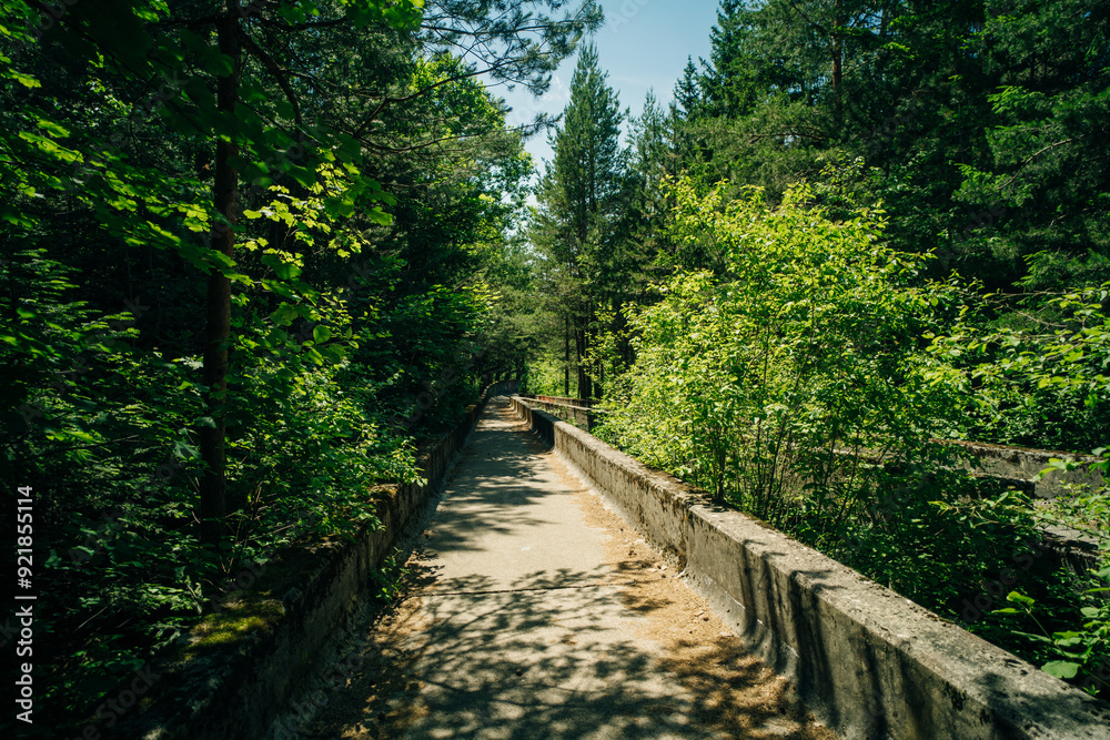 Obraz premium bob track destroyed in sarajevo, Bosnia and Herzegovina - may 2 2024
