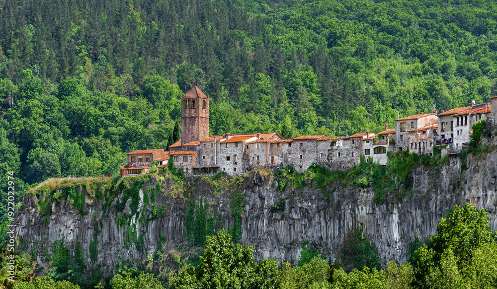 Castellfollit de la Roca, comarca de La Garrocha, Gerona, Catalonia, Spain Castellfollit de la Roca, comarca de La Garrocha, Gerona, Catalonia, Spain