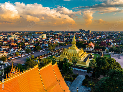 Tableau sur toile The temples beautiful in Laos