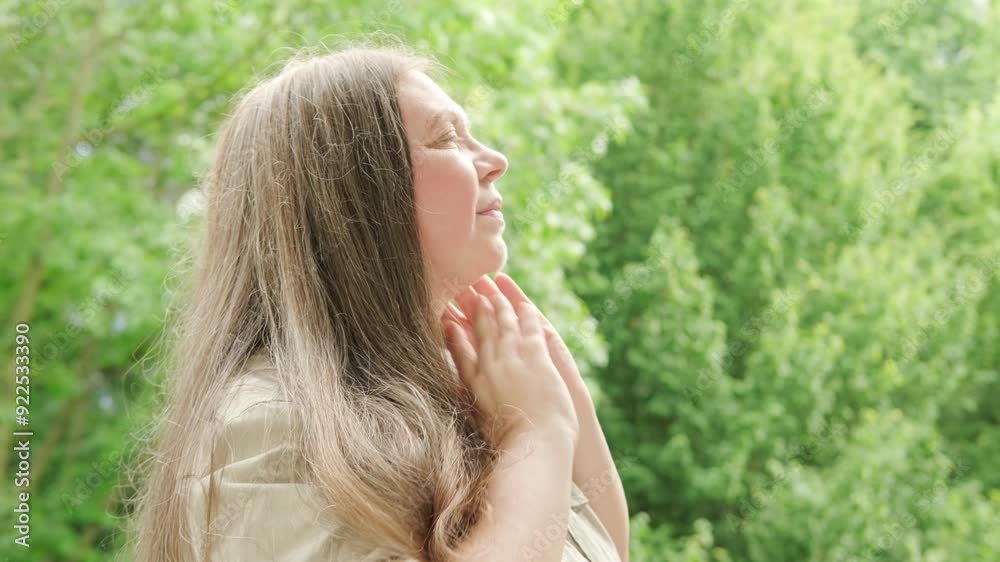 mature woman with severe migraine headache clutches head in pain, health awareness, severe discomfort, headache suffering, migraine relief mature woman with severe migraine headache clutches head in pain, health awareness, severe discomfort, headache suffering, migraine relief