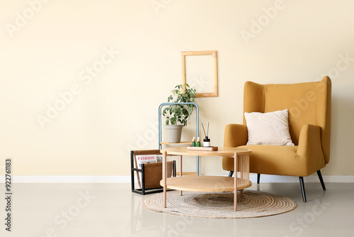 Wooden tray with aroma diff...