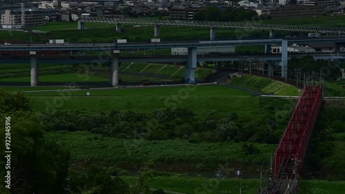 淀川三川合流域を走る京阪特急8000系 （京阪本線 石清水八幡宮 - 淀, 2024年6月） photo