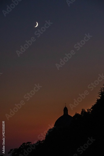 notturno a todi