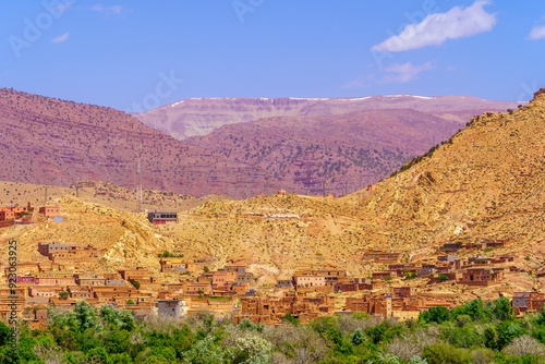 Obraz na płótnie Landscape and a local village in the High Atlas w salonie
