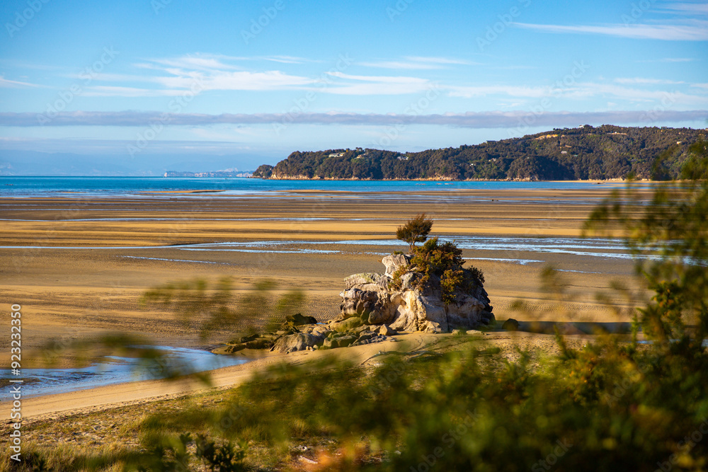 Φωτογραφία panorama of Sandy Bay in Abel Tasman National Park, New Zealand South Island; st