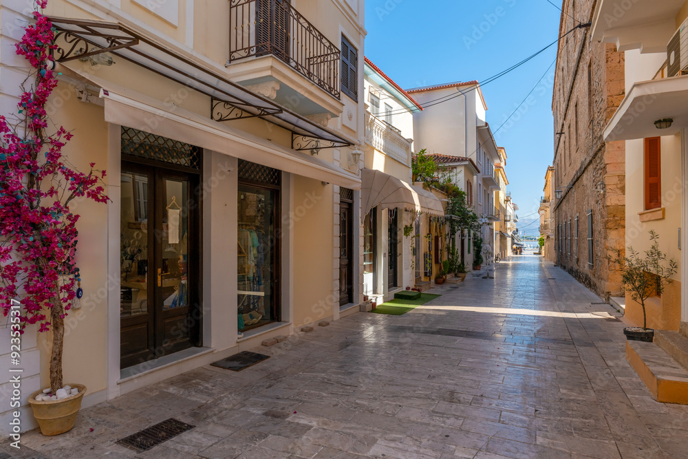 Obraz premium greece old capital nafplion streets shops churches castle and colorful houses quiet hours tourist destination