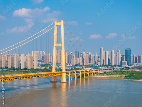 Wuhan Yangsigang Yangtze River Bridge scenery photo