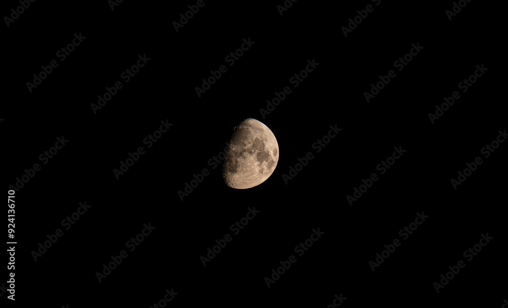 Picture of waxing gibbous moon Picture of waxing gibbous moon