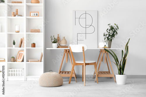 Aroma diffuser and housepla...