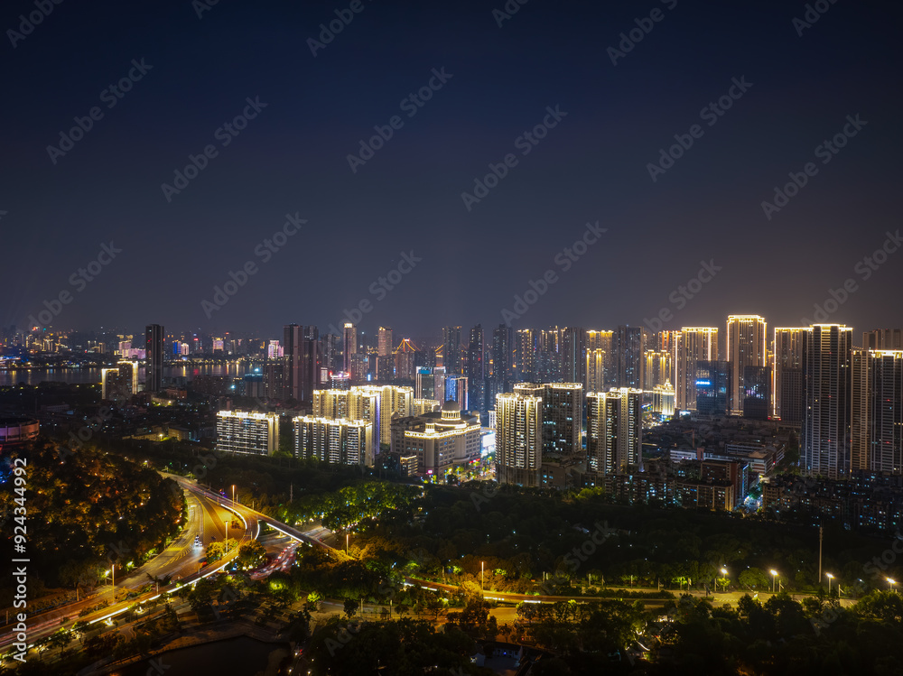 Obraz premium Skyline view of Wuhan City landmark