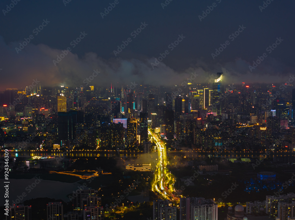 Fototapeta premium Skyline view of Wuhan City landmark