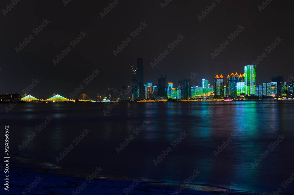 Fototapeta premium Skyline view of Wuhan City landmark