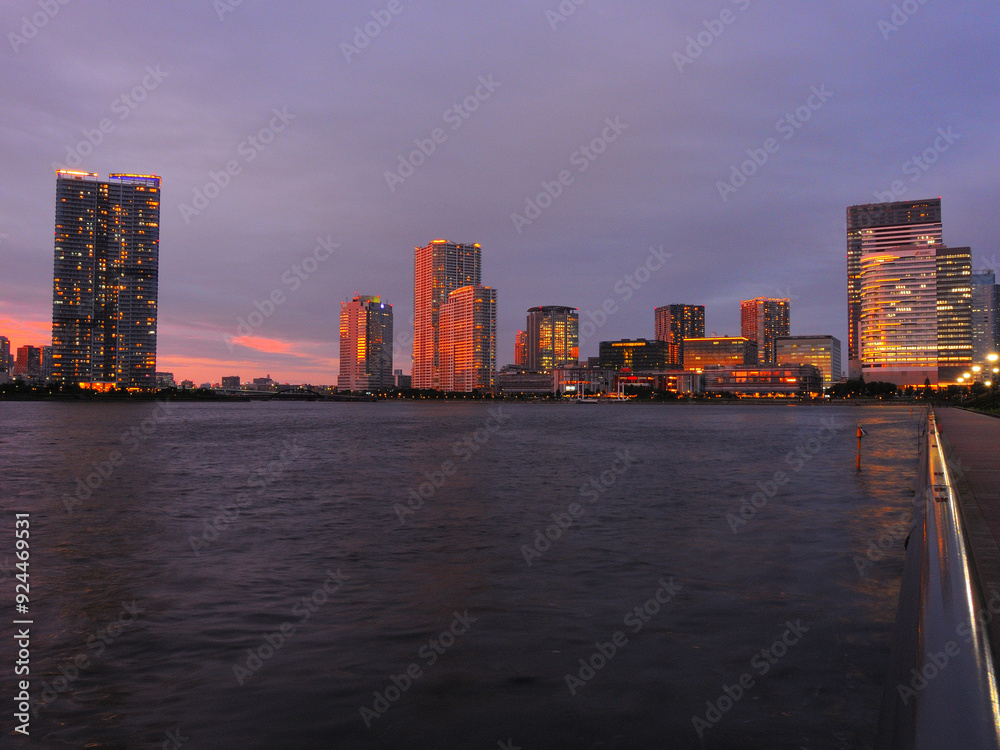Obraz premium 夕景 東京都江東区豊洲付近