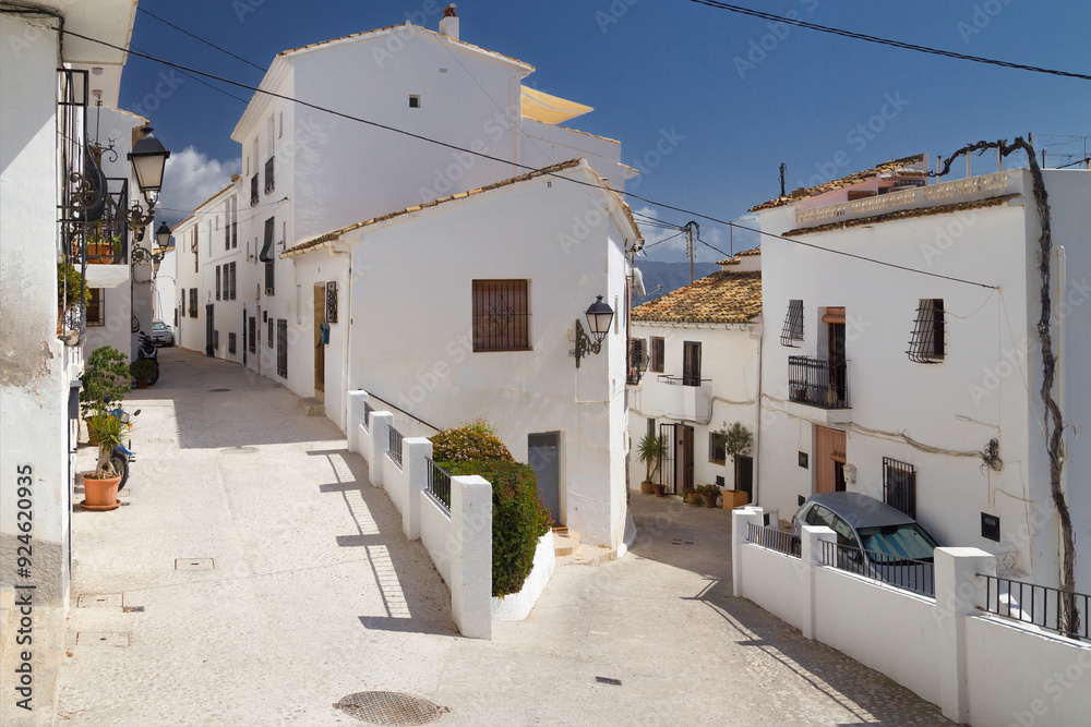 Fork between Waterwashed Houses in Altea