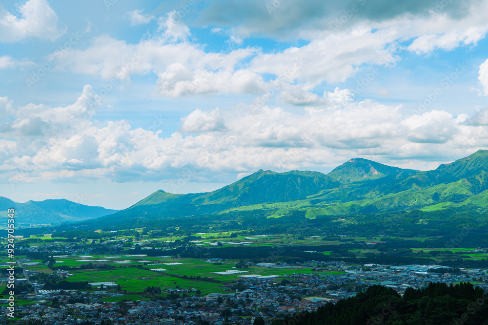 Naklejka premium 阿蘇山の展望台からの眺め