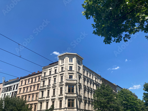 Obraz na płótnie Sanierte Altbaufassaden in Berlin-Mitte und Berlin-Pankow, Deutschland w salonie