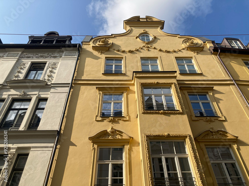 Obraz na płótnie Altstadtfassaden in München, Deutschland w salonie