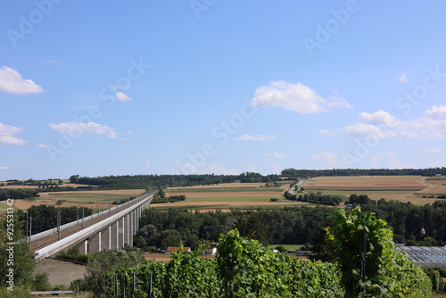Blick auf Enztalbrücke und Bundesstraße 10 bei Vaihingen an der Enz