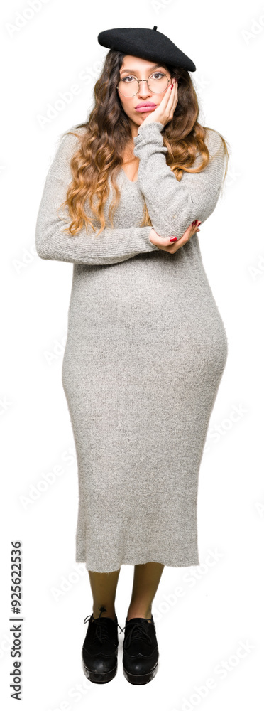 Φωτογραφία Beautiful young woman wearing glasses and fashion beret thinking looking tired and bored with depression problems with crossed arms