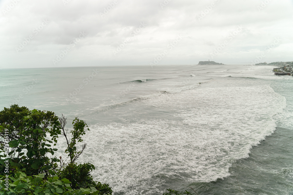 Obraz premium 台風７号 稲村ヶ崎サーフィンBIGWAVES