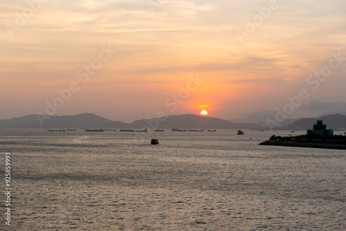 Canvas Print hongkong sunset over the sea
