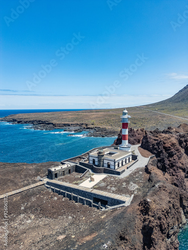 TENERIFE FARO bianco e rosso DI PUNTA DE TENO E PANORAMA OCEANO ATLANTICO