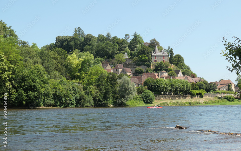 Limeuil, confluent de la Vézère et de la Dordogne, Périgord Noir, France Limeuil, confluent de la Vézère et de la Dordogne, Périgord Noir, France