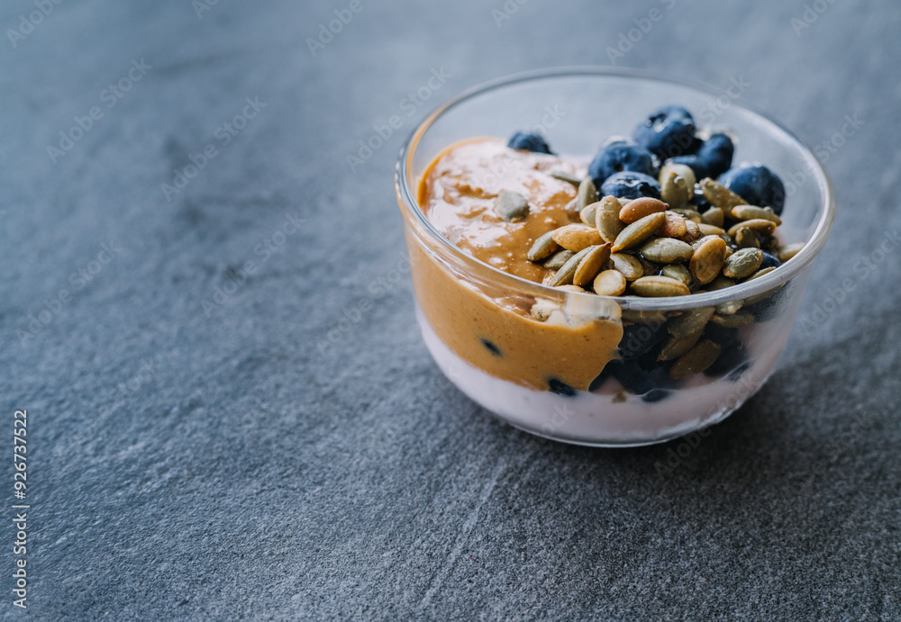 peanut butter with yogurt and blueberries peanut butter with yogurt and blueberries