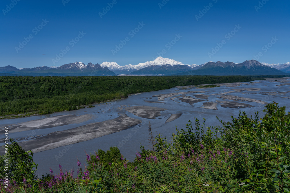 The Chulitna River is a 110 km long right tributary of the Susitna River in southern part of interior Alaska. Braided river / Braid bars, or mid-channel bars. Denali Viewpoint South
The Chulitna River is a 110 km long right tributary of the Susitna River in southern part of interior Alaska. Braided river / Braid bars, or mid-channel bars. Denali Viewpoint South